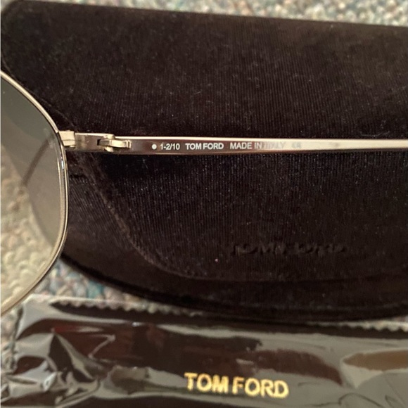 Tom Ford Sunglasses - Picture 4 of 6